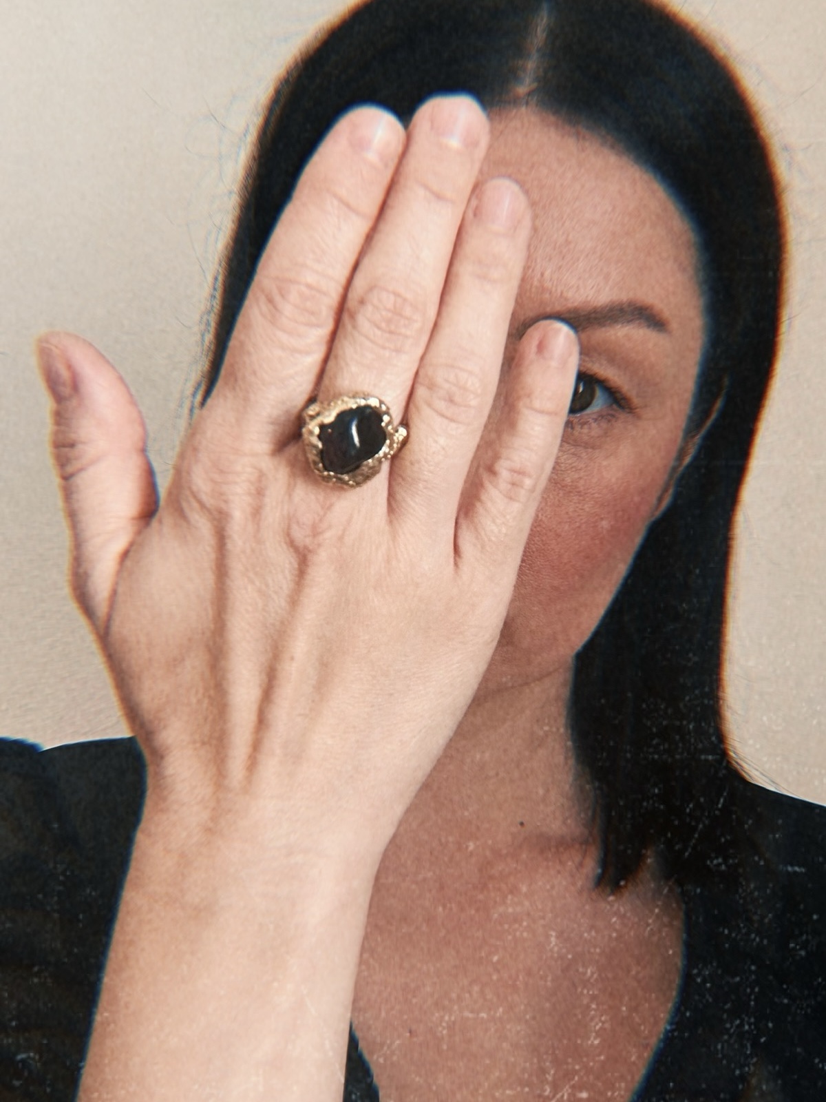 sculptural statement ring with natural agate stone