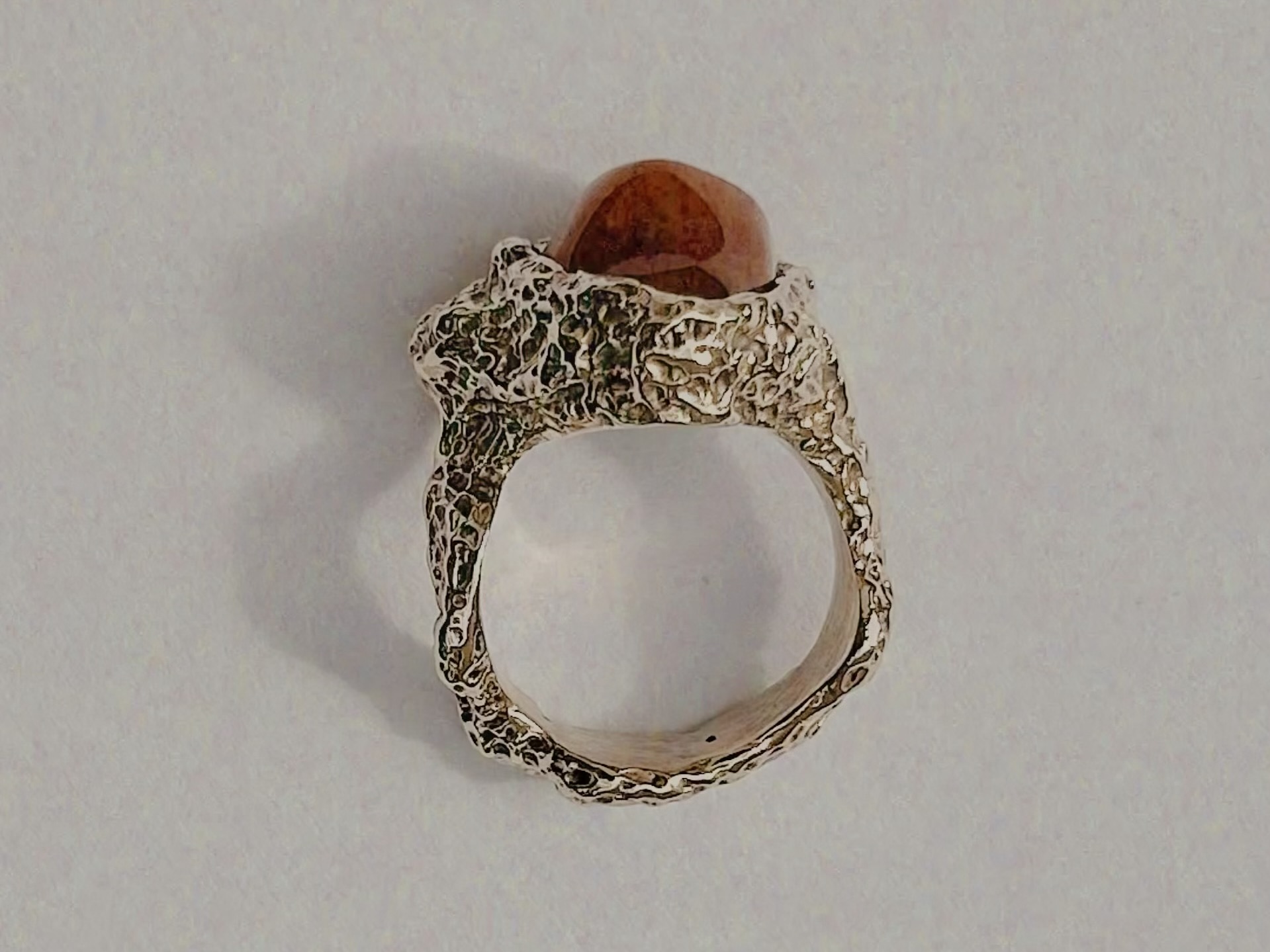 Why Do Sculptural Jewellery Pieces Feel Different?